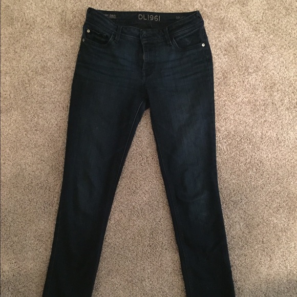 DL1961 dark denim Jeans size 26 - Picture 3 of 6